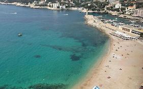 Cassis centre, superbe appartement neuf, 50m port.